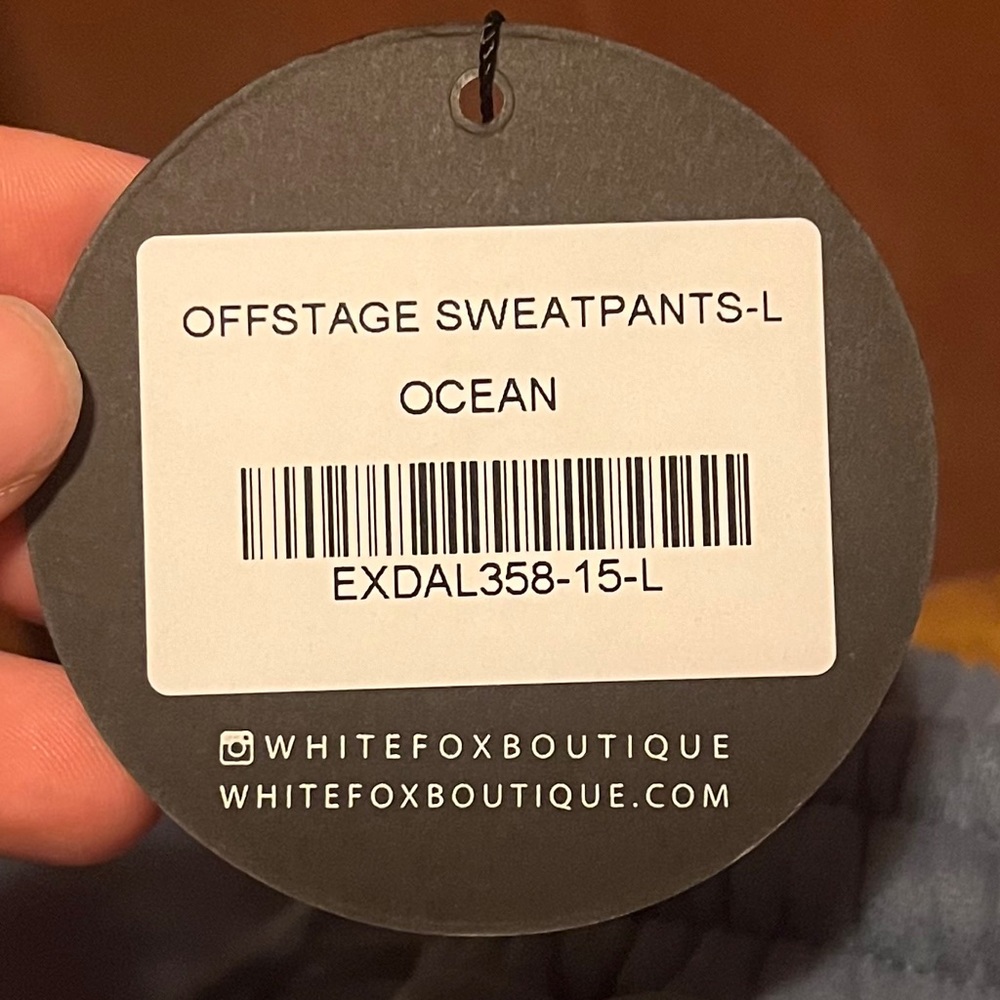 White Fox Set - Picture 3 of 6
